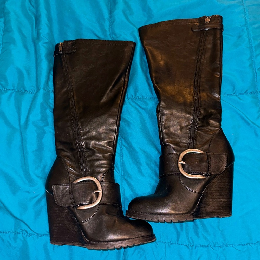 Shi by Journeys wedge boots